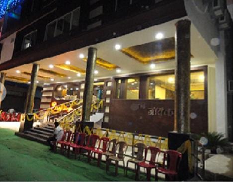 City Surya Hotel Gaya Buitenkant foto